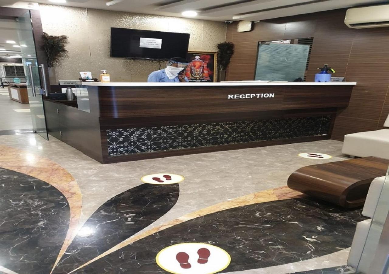 Hotel Raj Palace Ahmednagar Esterno foto
