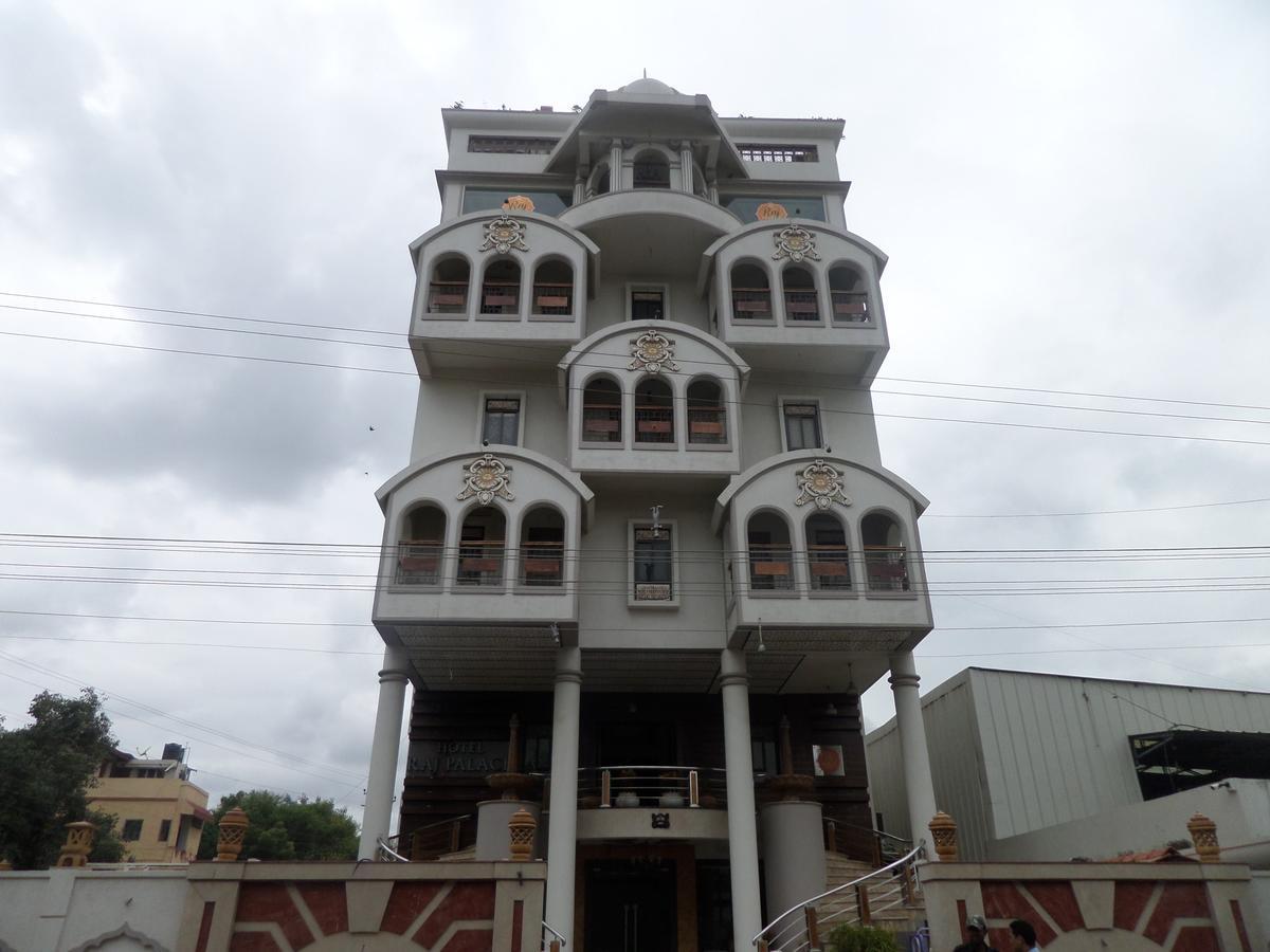 Hotel Raj Palace Ahmednagar Esterno foto