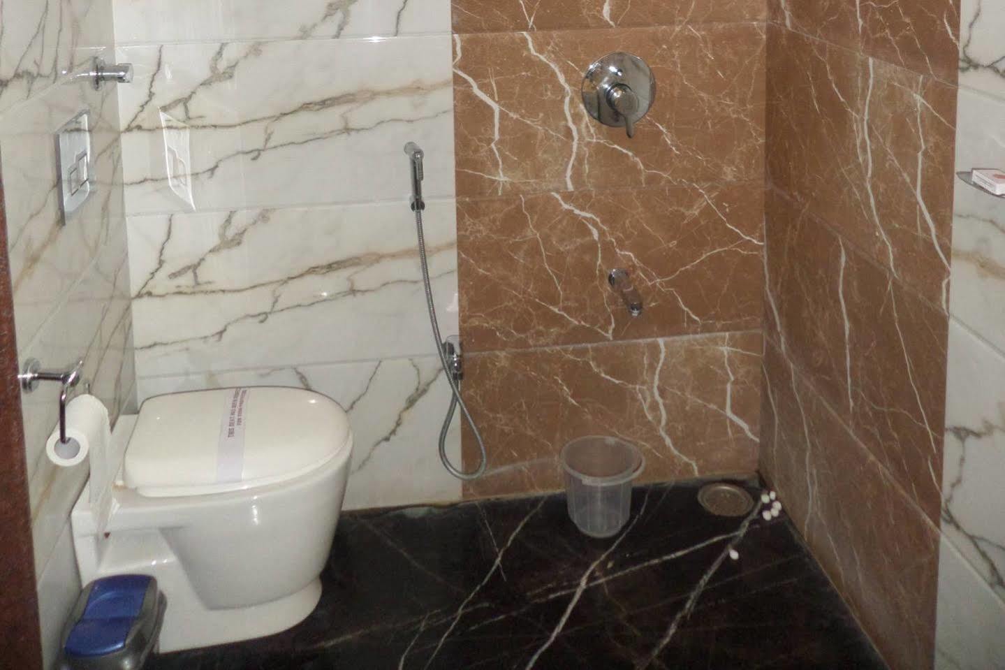 Hotel Raj Palace Ahmednagar Esterno foto